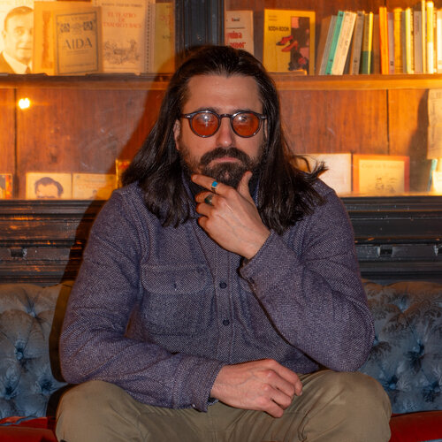 Volg Frank Arias op Singulart