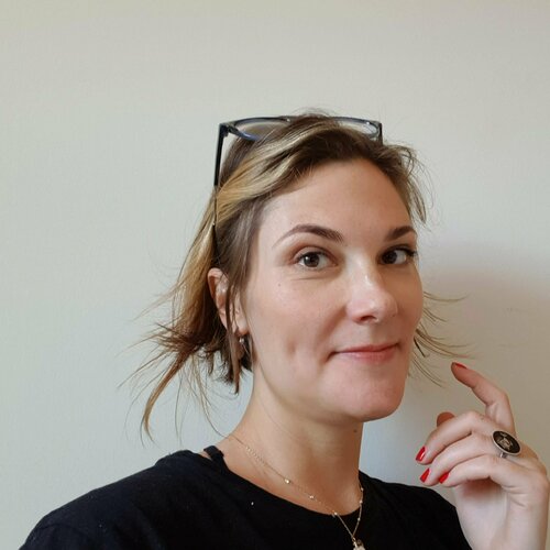 Volg Valentina Samus op Singulart