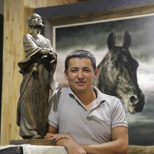 Sigue a Emil Kasymov en Singulart