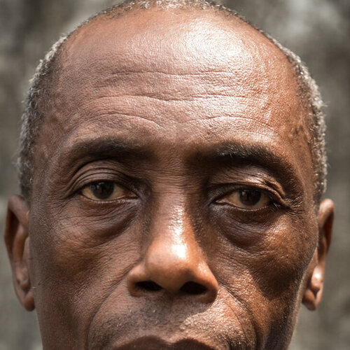 Volg Maurice Tchinda op Singulart