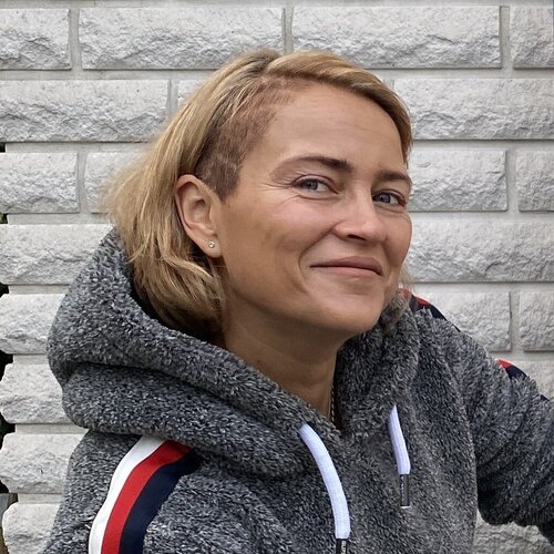 Segui Sabrina Seck su Singulart