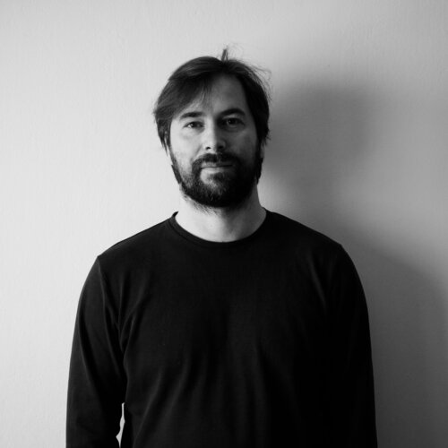 Volg Marek Działek op Singulart