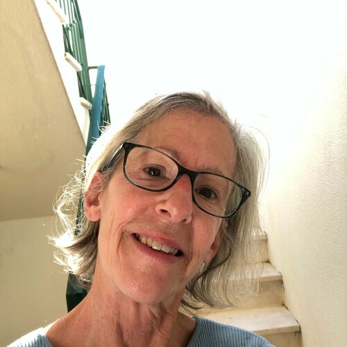 Segui Cynthia Back su Singulart