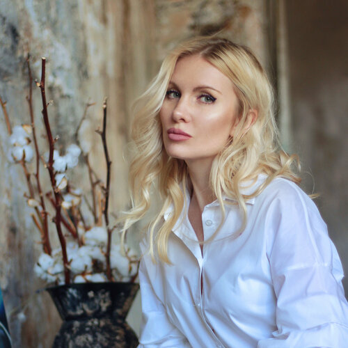 Volg Anna Pavlovich-Naneva op Singulart