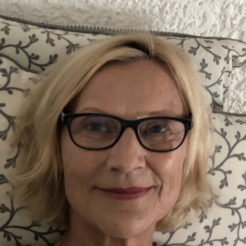 Folgen Sie Roxane Legenstein auf Singulart