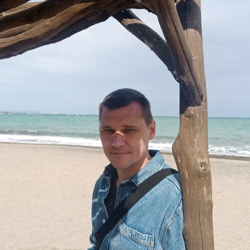 Volg Grigorii Zulkarniaev op Singulart