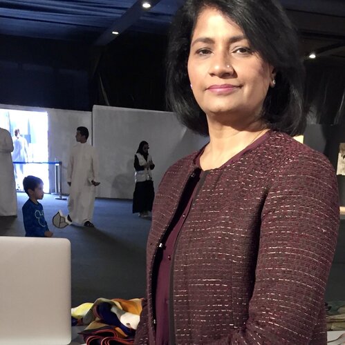 Volg Ella Prakash op Singulart