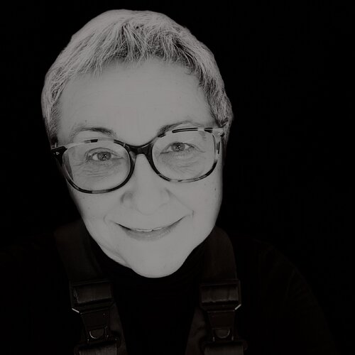 Volg Antonie Josefa Latscha op Singulart