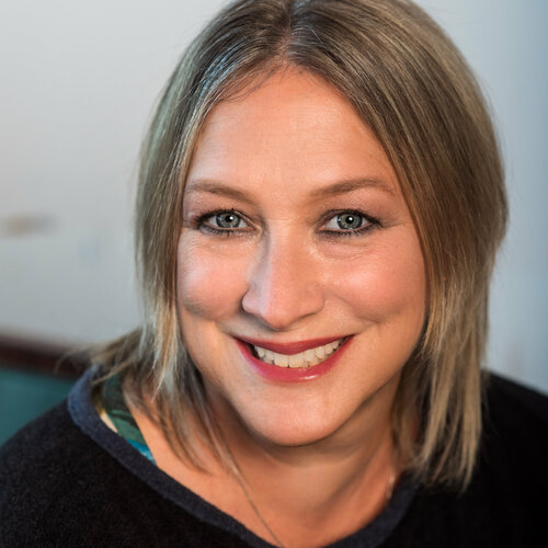 Volg Tracy Ostmann Haschke op Singulart