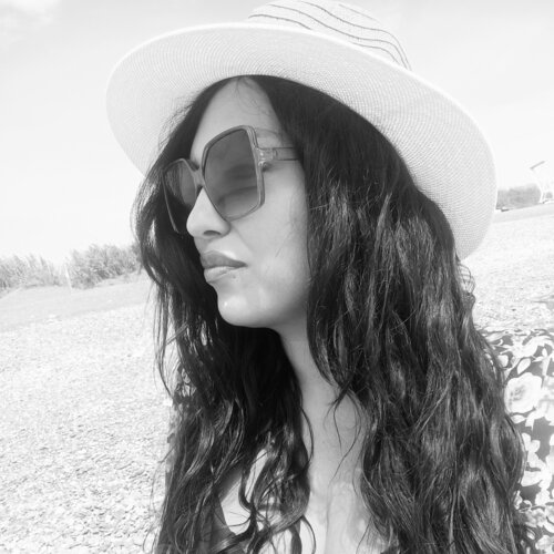 Volg Carolina Bellachi op Singulart