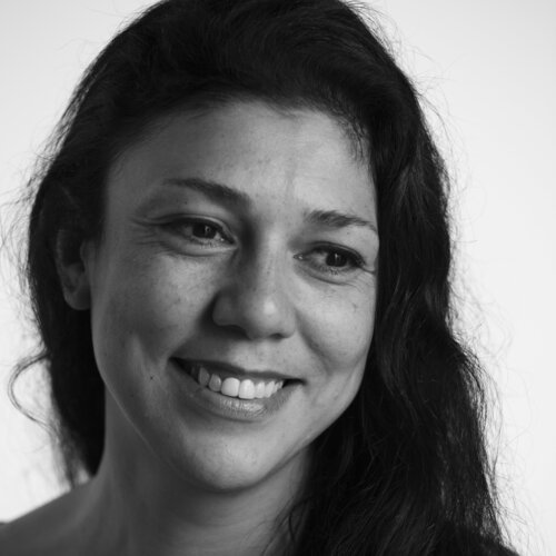 Volg Silvina Batista op Singulart