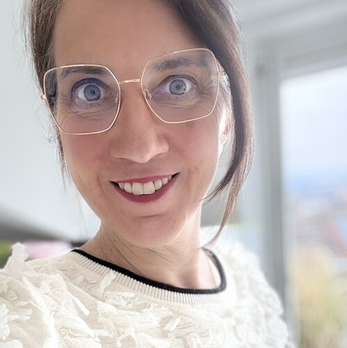 Volg Christin Farr op Singulart