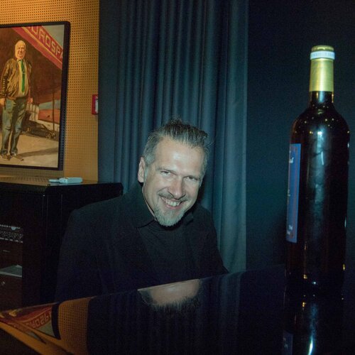 Sigue a Johann Kogelnig en Singulart