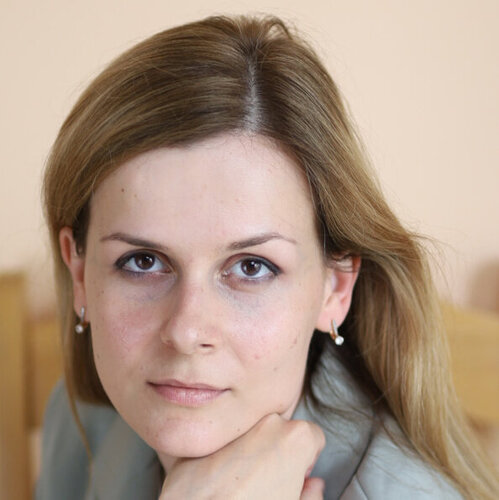 Folgen Sie Lena Dil auf Singulart