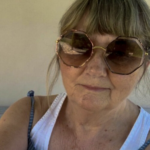 Follow Dee Walker on Singulart