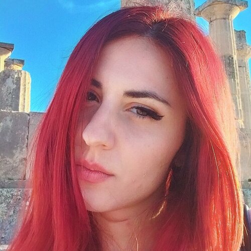Sigue a KONSTANTINA ROUSI en Singulart