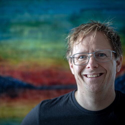 Volg Dr Jan Claussen op Singulart