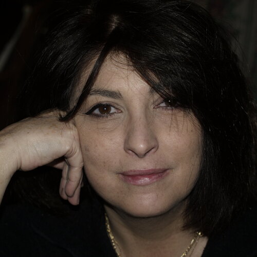 Volg Lara Rubi op Singulart