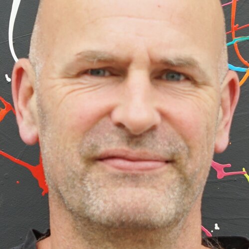 Follow Mark Hellbusch on Singulart