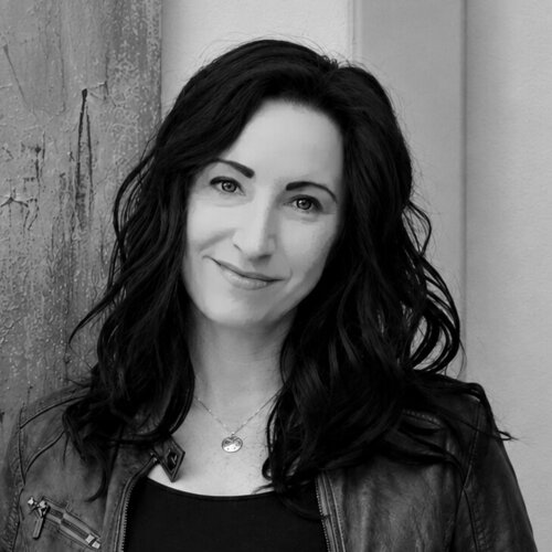 Follow Sarah Kube on Singulart