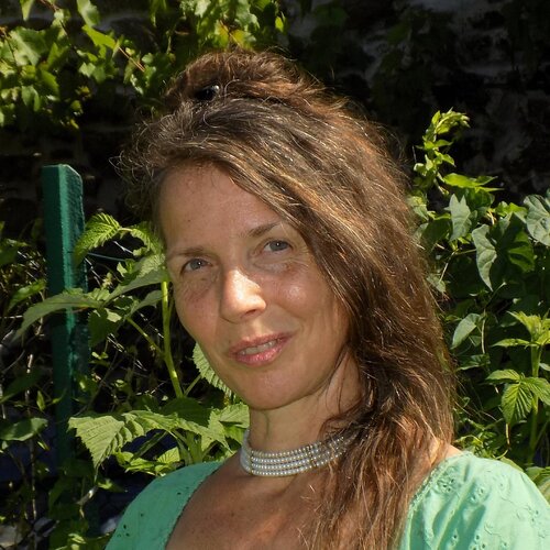 Volg Angelika Hassenpflug op Singulart
