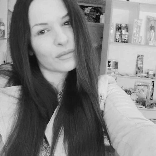 Volg Alexandra Petropoulou op Singulart