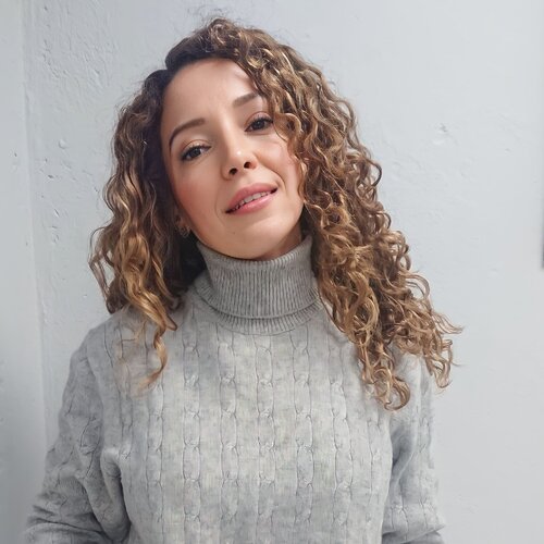 Follow Aline De Souza Lopes on Singulart