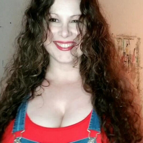 Segui Hiedi Schmitz su Singulart