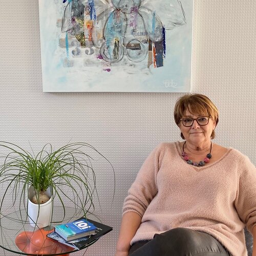 Follow Dominique Heitz - (Dohe) on Singulart