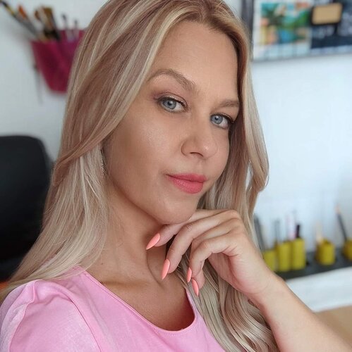 Segui Monika Rembowska su Singulart