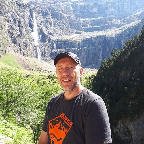 Follow Rafal Stach Kozina on Singulart