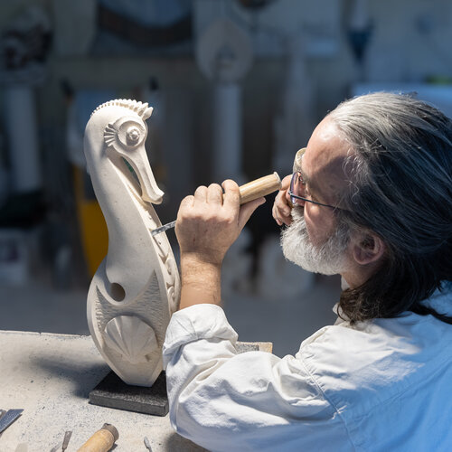 Volg Hector Bouchet op Singulart