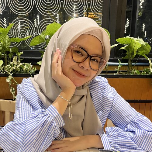 Suivez Annisa Pane sur Singulart