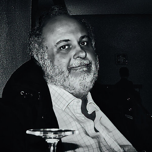 Volg Carlo Iorio op Singulart