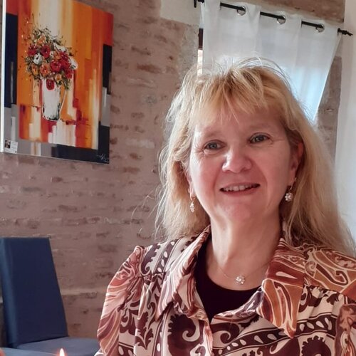 Folgen Sie Corinne Vilcaz auf Singulart