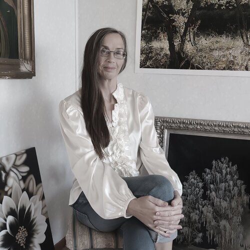 Segui Charlotte Eder su Singulart