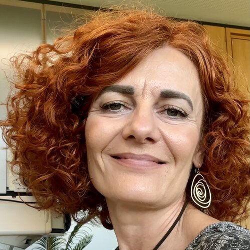 Segui Valentina Câmpean su Singulart