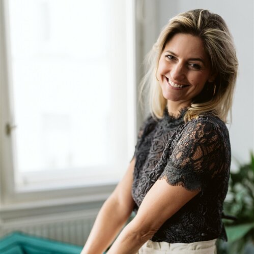 Folgen Sie Janine Raeker auf Singulart