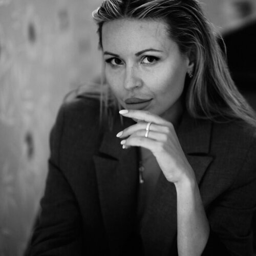 Segui Helena Kaschurow su Singulart