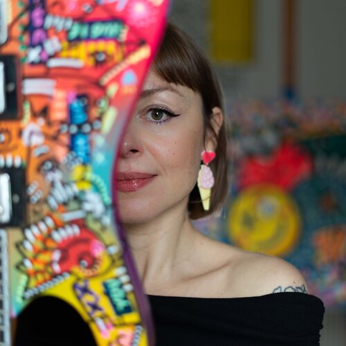 Volg Nina Bruneau op Singulart