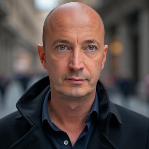 Follow Martin Wojnowski on Singulart