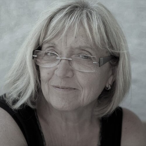 Folgen Sie Ellen Fasthuber-Huemer auf Singulart