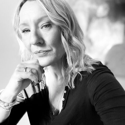 Volg Adriane Dworzak op Singulart