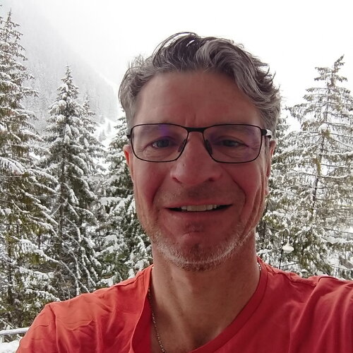 Segui Stefan Zausinger su Singulart