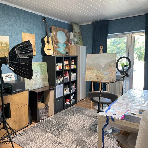 Follow Rafia Rasheed on Singulart