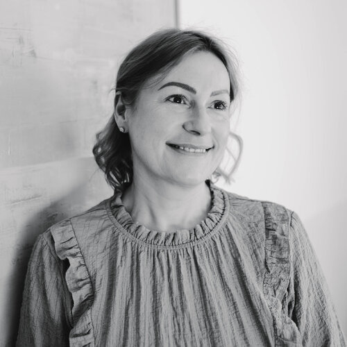 Follow Kristin Gezorreck on Singulart