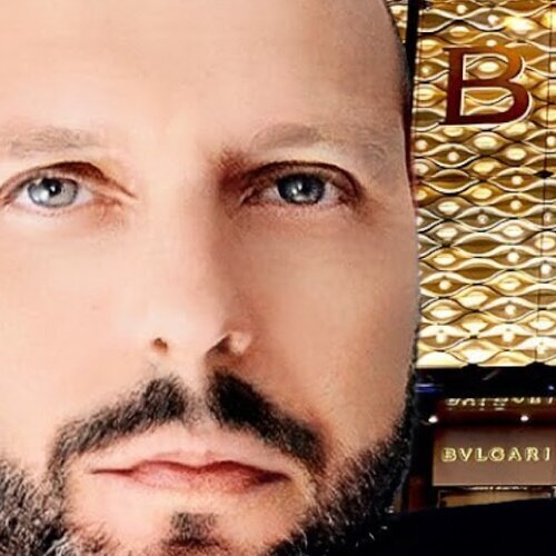 Suivez Thomas Piperis sur Singulart