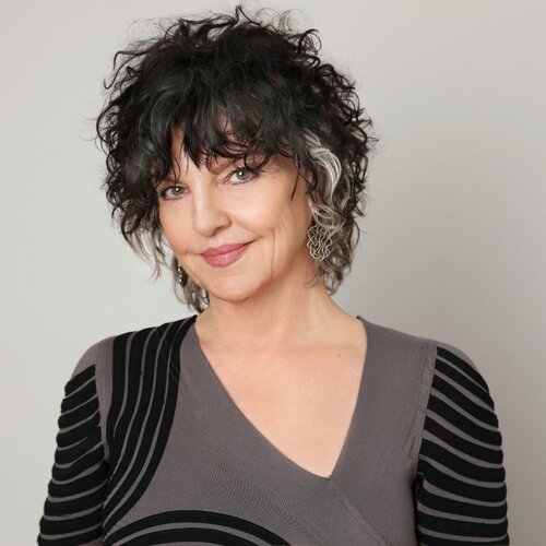 Follow Ursula Hirländer on Singulart