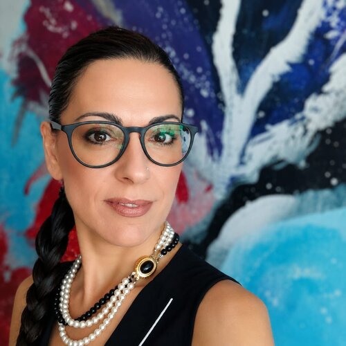 Follow VANESSA BLANCHI on Singulart