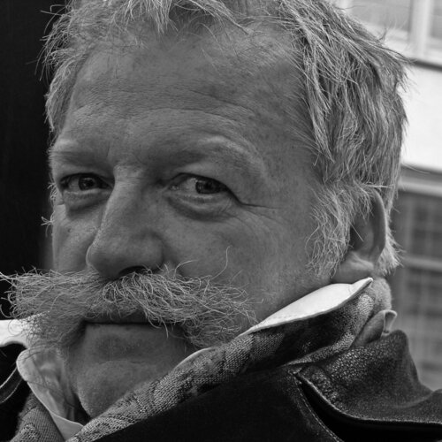 Volg Carl Röhrig op Singulart